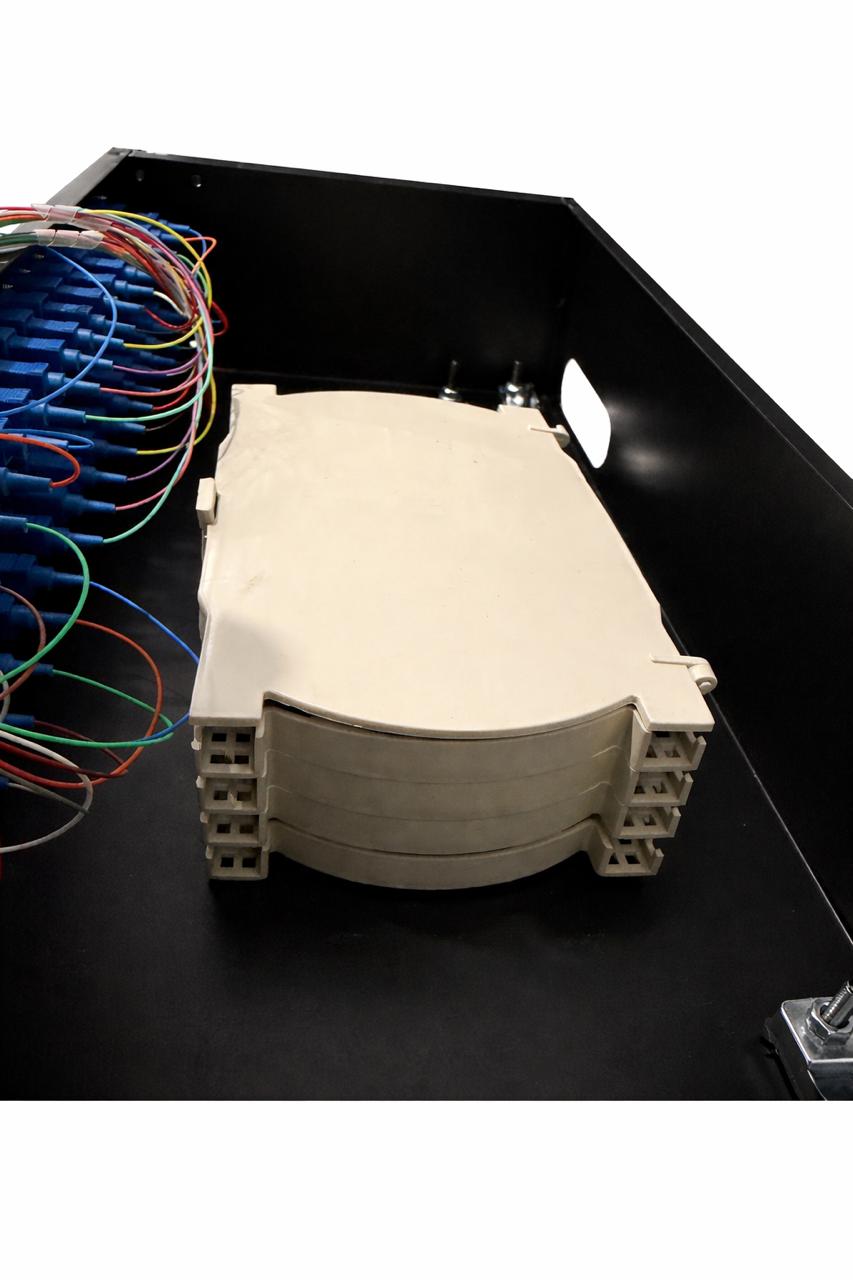 RMF-2 Оптична патч панель (ODF) 2U із верхньою кришкою, з фіксатором