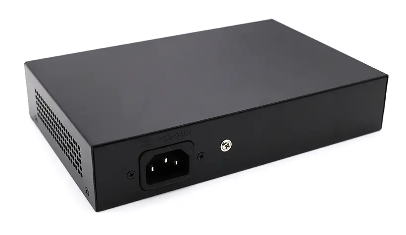 PoE коммутатор 8×GE PoE+ + 2×GE RJ45 Uplink, 150 Вт, 2 кВ, SWP-10GE